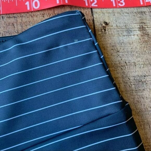 Onzie flow womens black and white striped capri leggings with mesh detail - XS - Picture 13 of 13